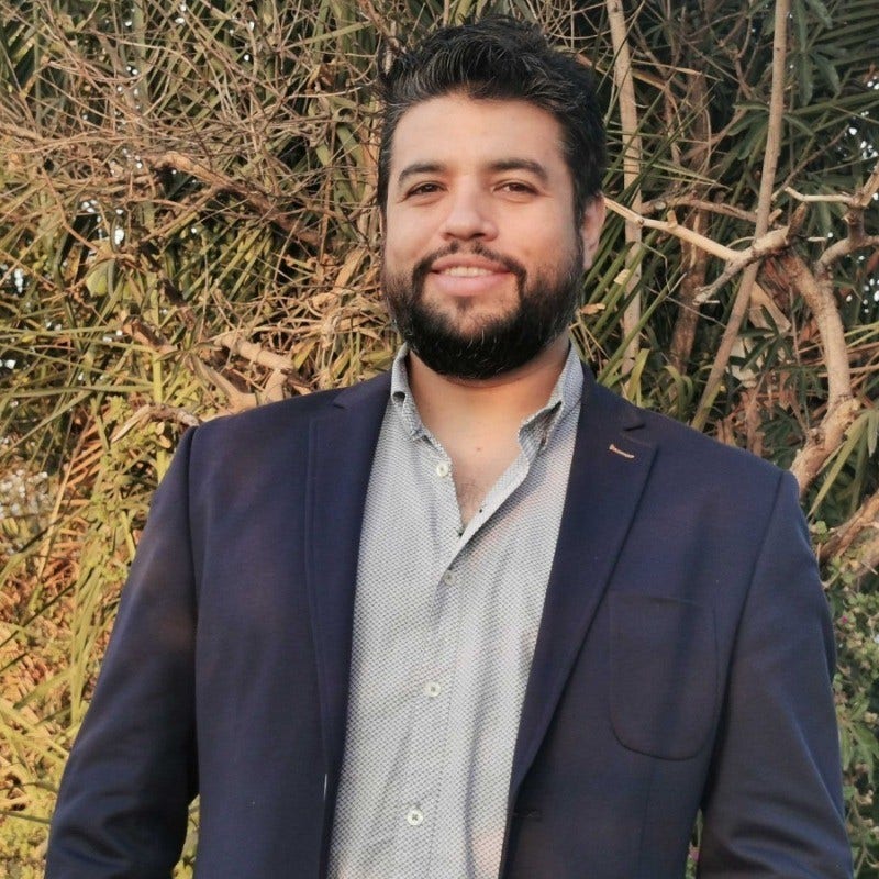 Luis Bustamante